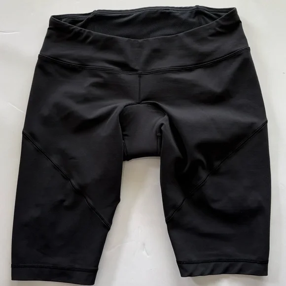 RARE Lululemon Presta Padded Shorts Black - Picture 3 of 14